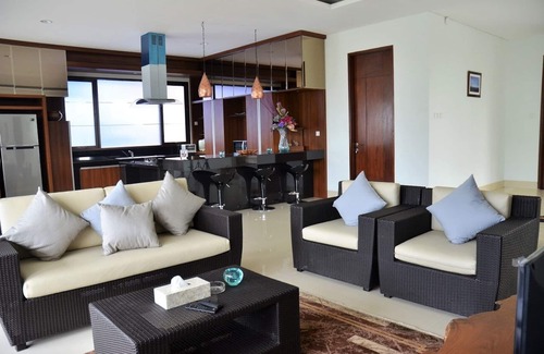 Bandung Villa | 7 BR Hill View Villa with a private pool 1