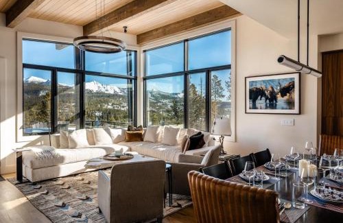 Big Sky House | 7 Deep Forest home