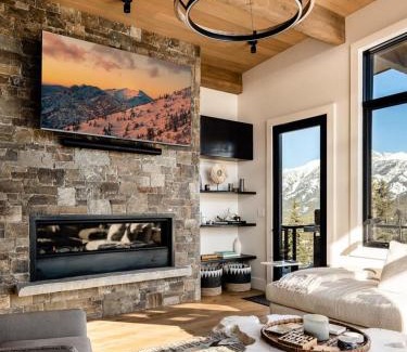 Big Sky House | 7 Deep Forest home
