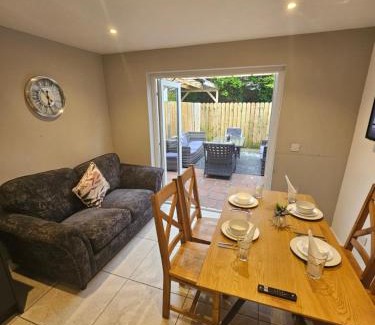 Galway City Centre Apartment | 7 Eyre Square Lane