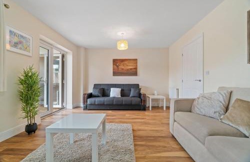 Havering House | 7 Guests - Hot Tub - 3 Bed House