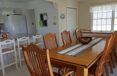 Holgate House | 7 houses to the Beach and 7 houses to the Marina