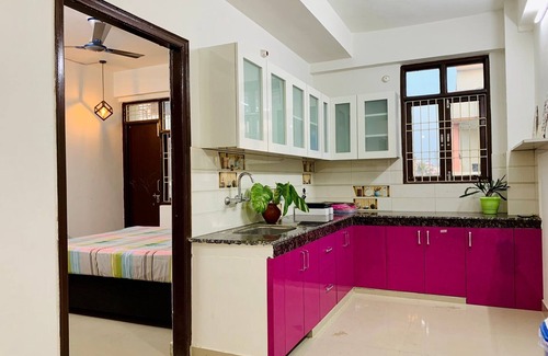 Varanasi Apartment | 7 Kiwi's Luxury Stay