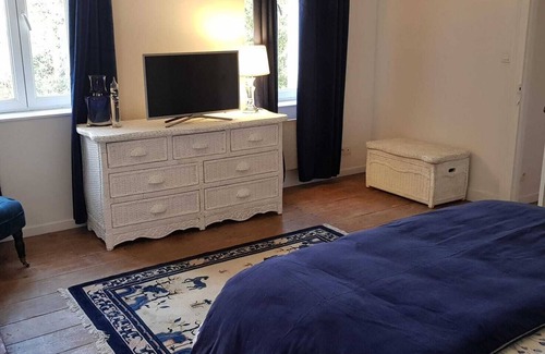 Saint-Sulpice-de-Royan House | 7 km from the beaches of Royan, house with garden equipped BQQ Parasole transat