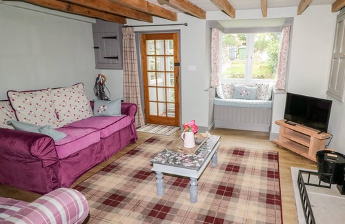 Ainthorpe Cottage | 7 LILAC TERRACE, romantic, character holiday cottage in Danby