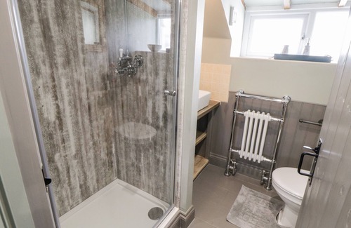 Ainthorpe Cottage | 7 LILAC TERRACE, romantic, character holiday cottage in Danby