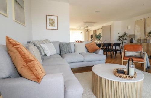 Porth House | 7 Longshore