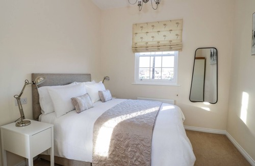 Stourport-on-Severn Cottage | 7 MART LANE, family friendly, with a garden in Stourport-On-Severn