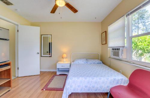 Pinellas Park Apartment | 7 Mi to Beach Pinellas Park Studio with Patio