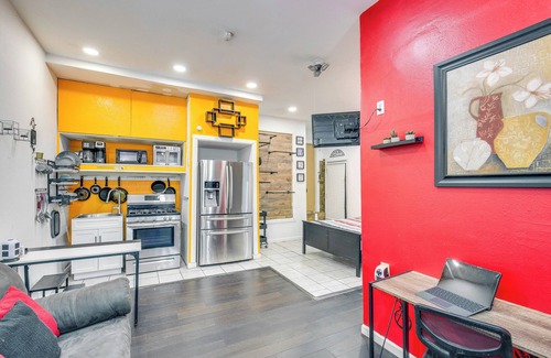 Dallas Apartment | 7 Mi to Downtown Dallas: WFH-Friendly Studio