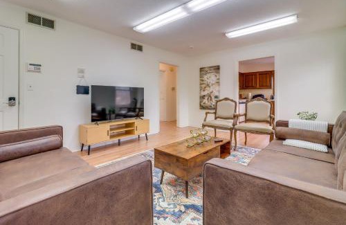 Bedford Apartment | 7 Mi to Downtown Toledo and Riverfront Cozy Apt!