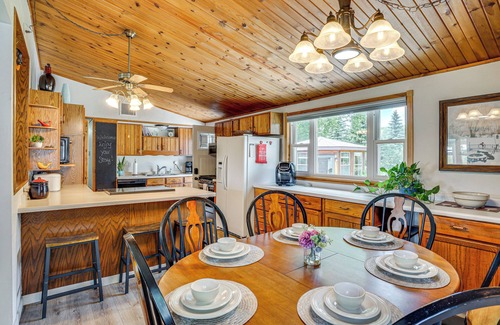Pickett House | 7 Mi to Eldorado Marsh: Family Home w/Pool
