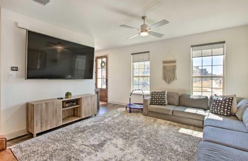Frisco House | 7 Mi to Lewisville Lake Family Townhome in Frisco