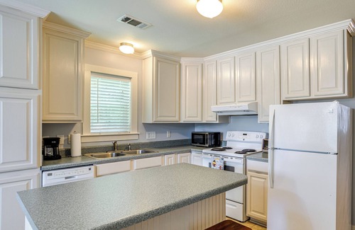 Oxford House | 7 Mi to Ole Miss: Quiet Rural Retreat w/Yard!