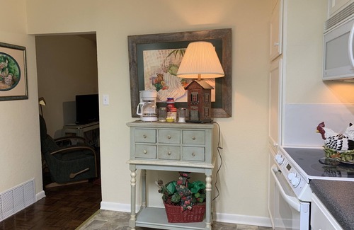 Handley House | 7 Miles from AT&T Stadium & Down Town Ft. Worth