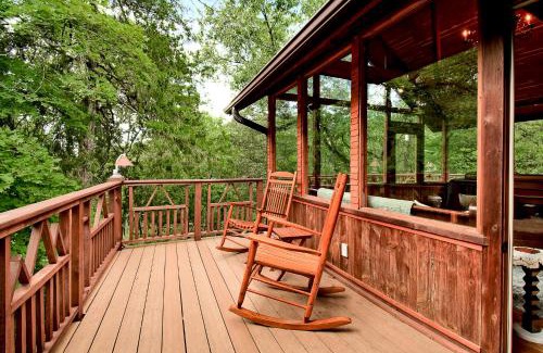 Eureka Springs House | 7 Min To Downtown, Eureka Nature Retreat, Fire Pit