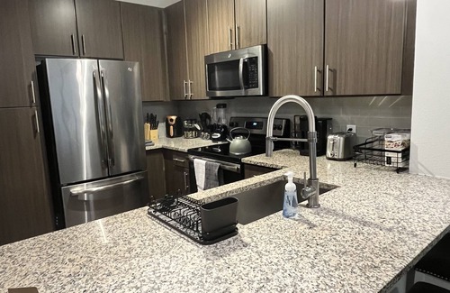 Aldine Apartment | 7 Min to IAH/Texas Cocktail Week Hub — Fast WiFi & Free Parking