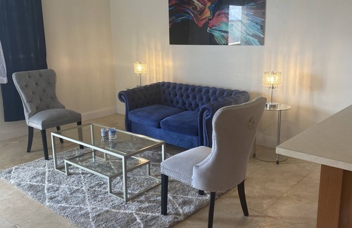 North Bay Village Apartment | 7 mins away from Collins Ave & SOUTH BEACH Water front BAR/grill 2 mins away