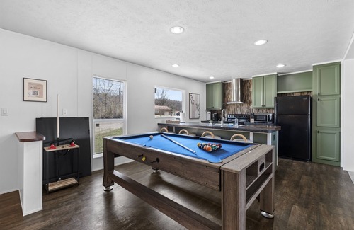 Bowen House | 7 mins RRG | Hot Tub & Pool Table | Nada Tunnel