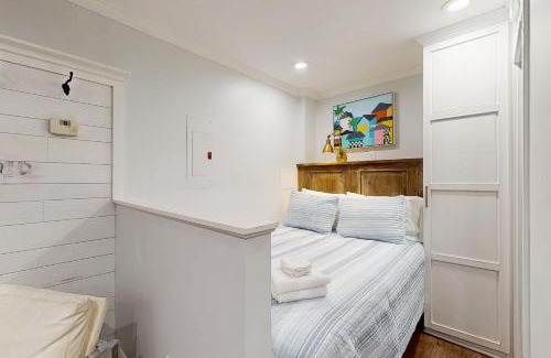 Wilmington Historic District Apartment | 7 on 2nd