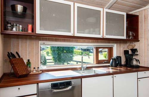 Grønninghoved Strand House | 7 person holiday home in Sjølund