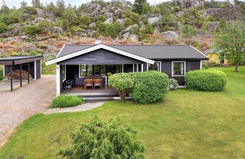 Bovallstrand House | 7 person holiday home in Bovallstrand