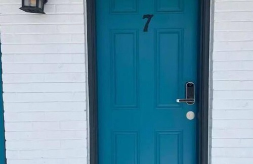 Morse Park Apartment | 7 Rockleys Vintage Motel, EV Charging Available