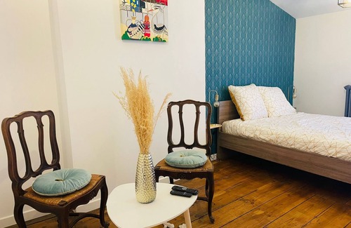 Jarnac House | 7 Rue Cherche Midi