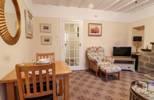 Ripley House | 7 Scarah Bank Cottages