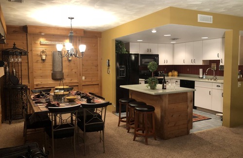 Seven Springs Condo | 7 Springs Champion PA ON THE SLOPES! Book 4 nights get 5th free
