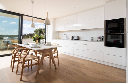 St Abbs Apartment | 7 THE BAY - modern sea view coastal apartment