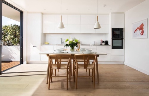 St Abbs Apartment | 7 THE BAY - modern sea view coastal apartment