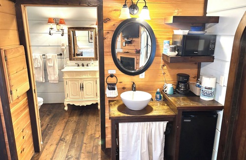 Sevierville House | #7 Tilly - Tiny Home Cottage