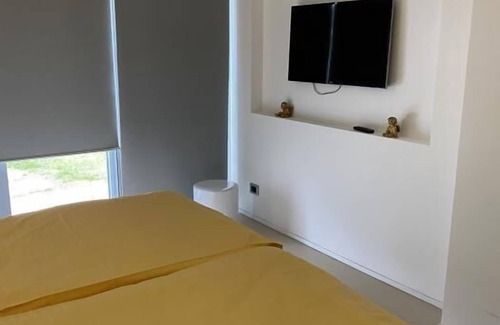 Besozzo Villa | 7-zimmer-luxusvilla mit Infinity Pool, Garage, Klimaanlage und Pizzaofen