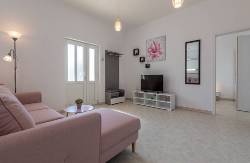 Novi Vinodolski Apartment | 70 m² Apartment ∙ 2 bedrooms ∙ 4 guests