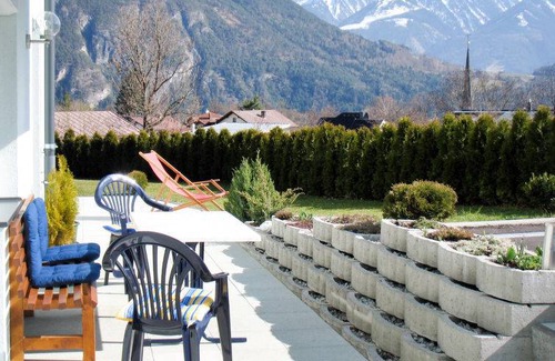 Imst Apartment | 70 m² Apartment ∙ 2 bedrooms ∙ 4 guests