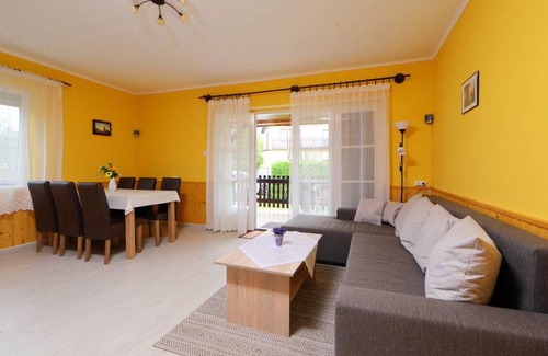 Balatonkeresztur House | 70 m² House ∙ 2 bedrooms ∙ 5 guests