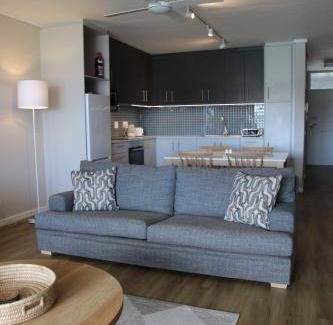 Gordons Bay Central Apartment | 70 m² Serviced apartment ∙ 4 guests