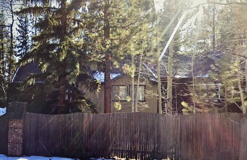 Lake Forest Condo | 70's Cabin/Condo