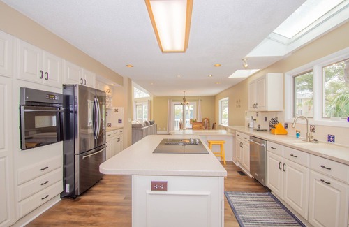 Saint Helena Island House | 702 Whiting Road - New to VRBO! Resort Access Included!