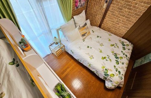 Nishikoiwa Apartment | 703. Disneyland, direct bus to the airport/1minute's walk from the station.