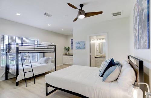 Seven Coves Condo | 7037 Kingston Cove