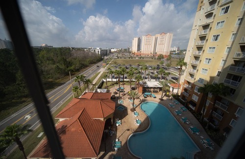 Florida Center Apartment | 705H Luxury suite w/Pool view close to Universal Studios Orlando