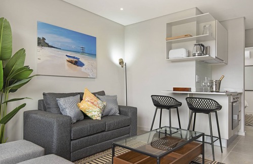 Windermere Apartment | 707@2SIX2 Florida Road