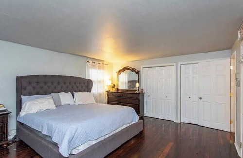 Foxcroft Square Bed & Breakfast | 707 sandyhill rd