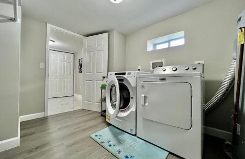 West Chester House | 7086 Tylersville Beautiful 4 BDR Home - Near I-75