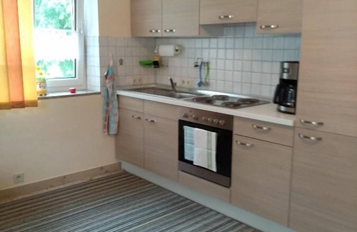 Wiesenfelden Apartment | 70m2-Feriendomizil mit Balkon & Brötchenservice