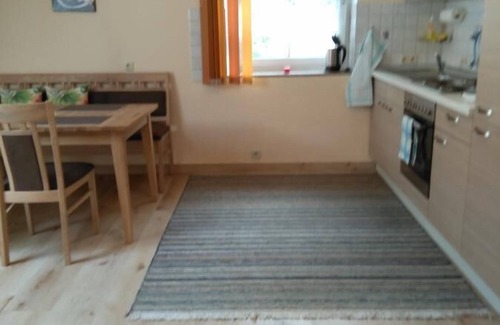 Wiesenfelden Apartment | 70m2-Feriendomizil mit Balkon & Brötchenservice