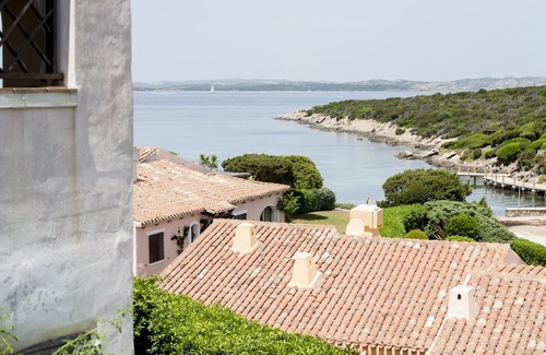 Capo Ferro Apartment | [70MT-PRIVATE BEACH] FREE SUN BEDS AND UMBRELLAS