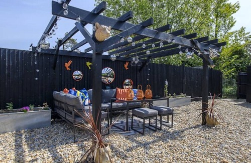Rye House | 70s Inspired, 3-Bed Home in Rye with river views